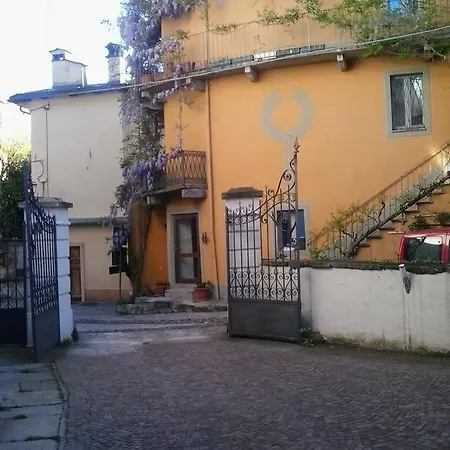 Il Glicine Nyaraló